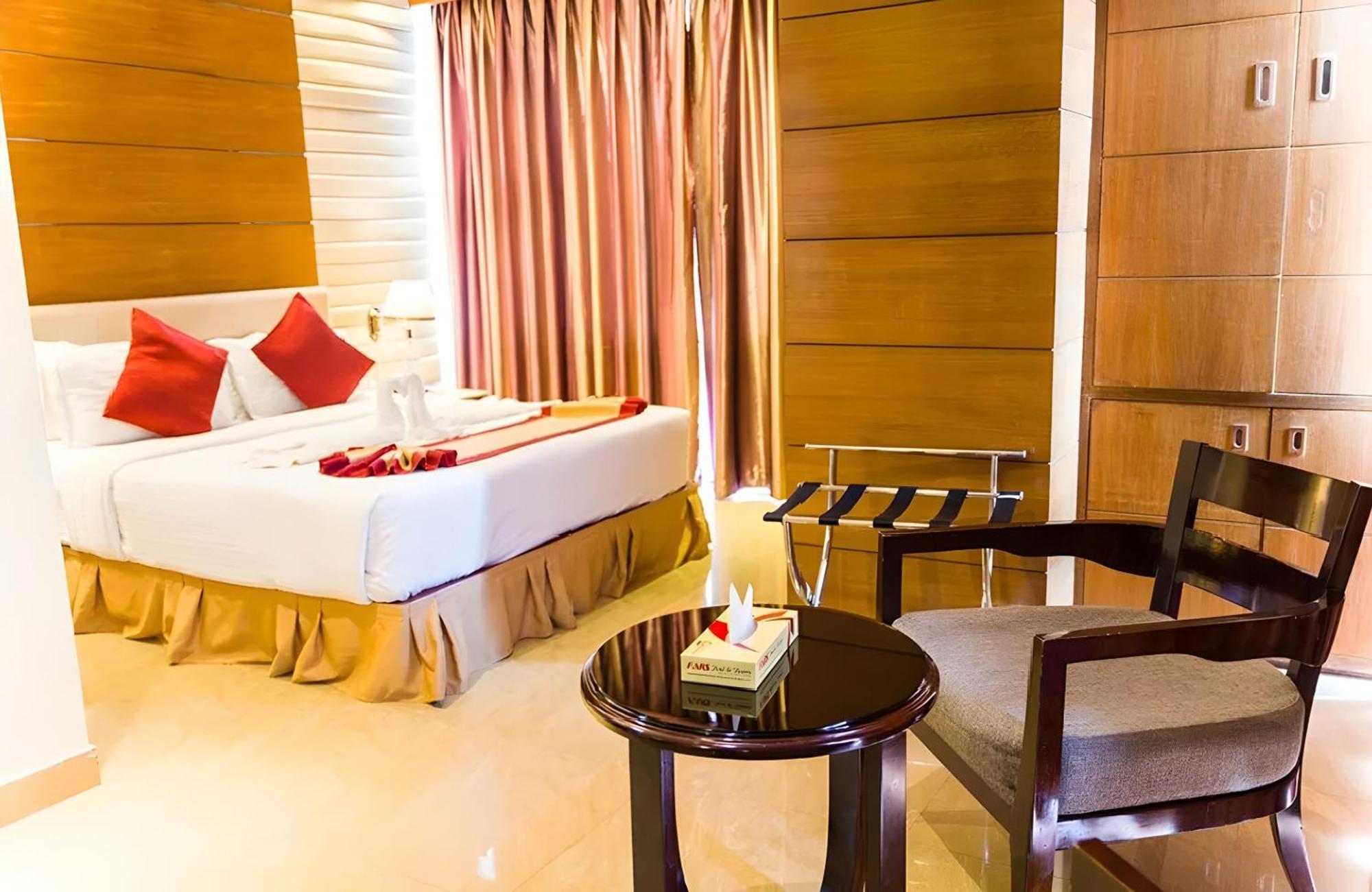 Fars Hotel & Resorts - Bar-Buffet-Pool-Spa Ντάκα Εξωτερικό φωτογραφία